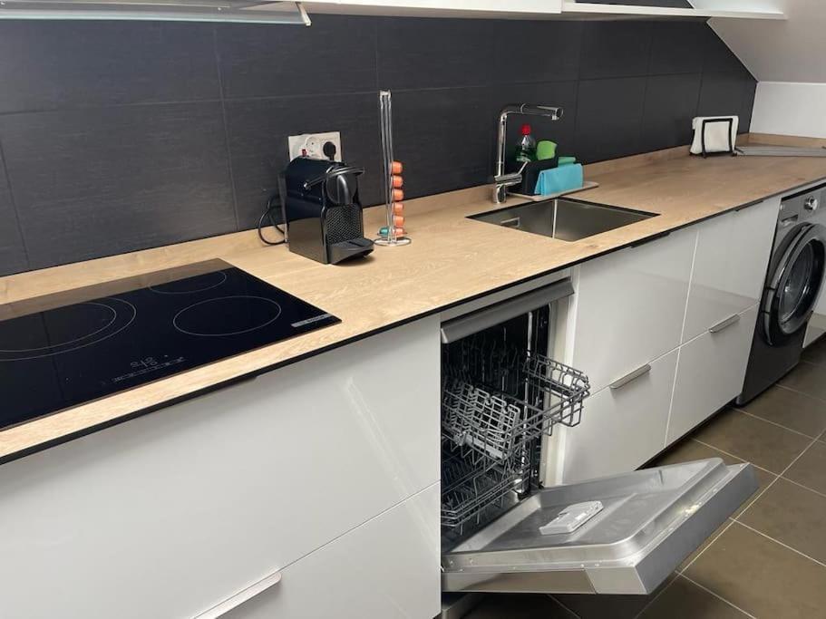 Apartamento A Estrenar Con Vistas Naroa Corcubión Exterior foto