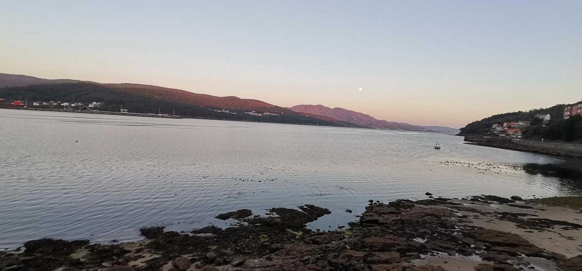 Apartamento A Estrenar Con Vistas Naroa Corcubión Exterior foto